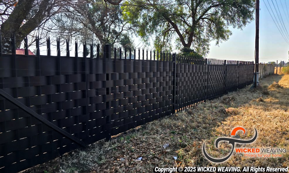 61.5m Black Palisade & Gate Weave Meyerton