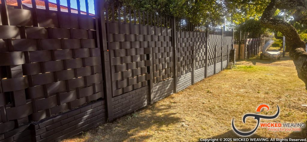 25m Black Palisade Weave in Witpoortjie