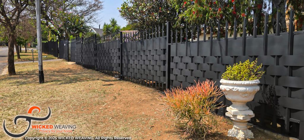 48m Black Palisade Weave in Randfontein
