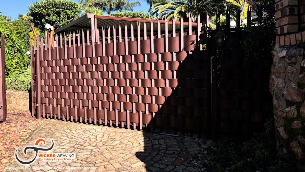 Chocolate Palisade Weaving