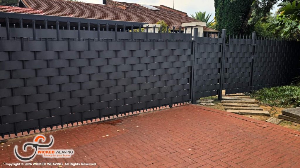 Charcoal Palisade Weaving Installation in eMalahleni (Witbank)