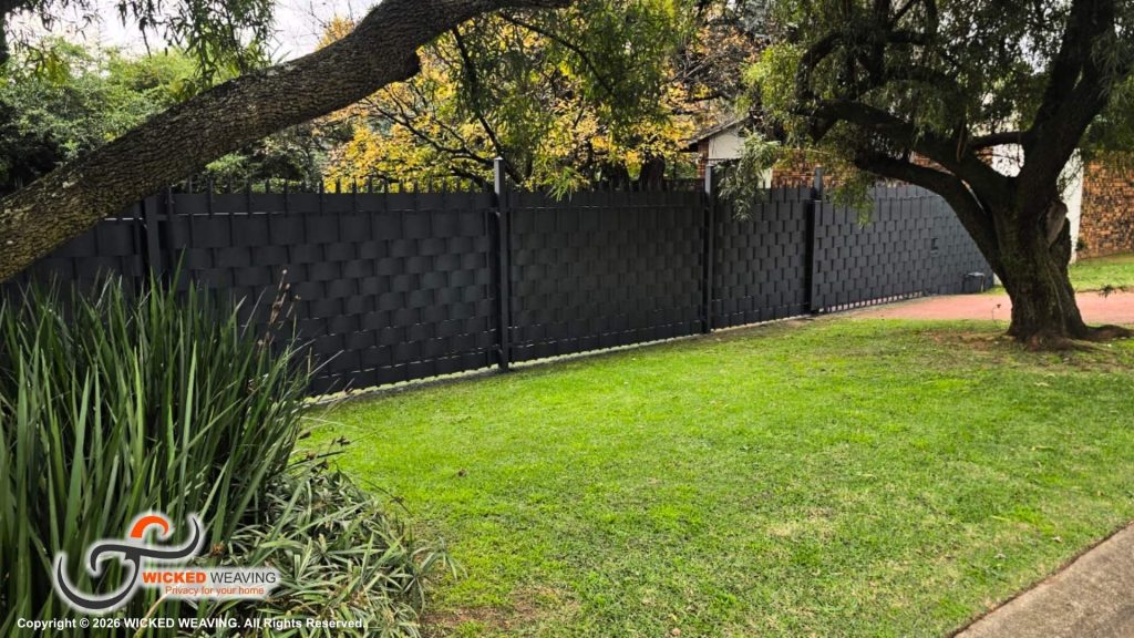 Charcoal Palisade Weaving Installation in eMalahleni (Witbank)
