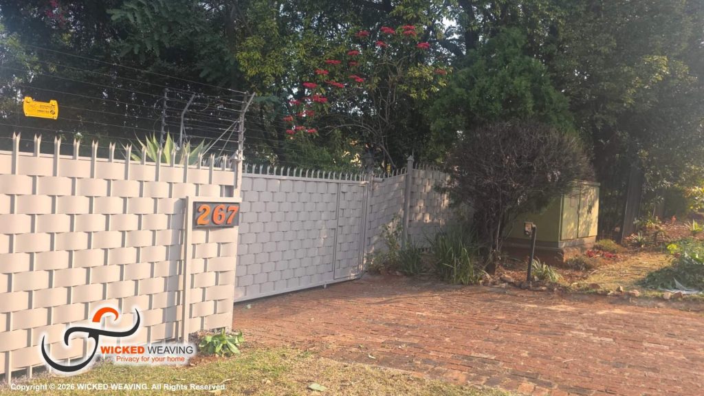 35m Sable Palisade Weaving and 26m Palisade Painting Completed in La Montagne, Pretoria