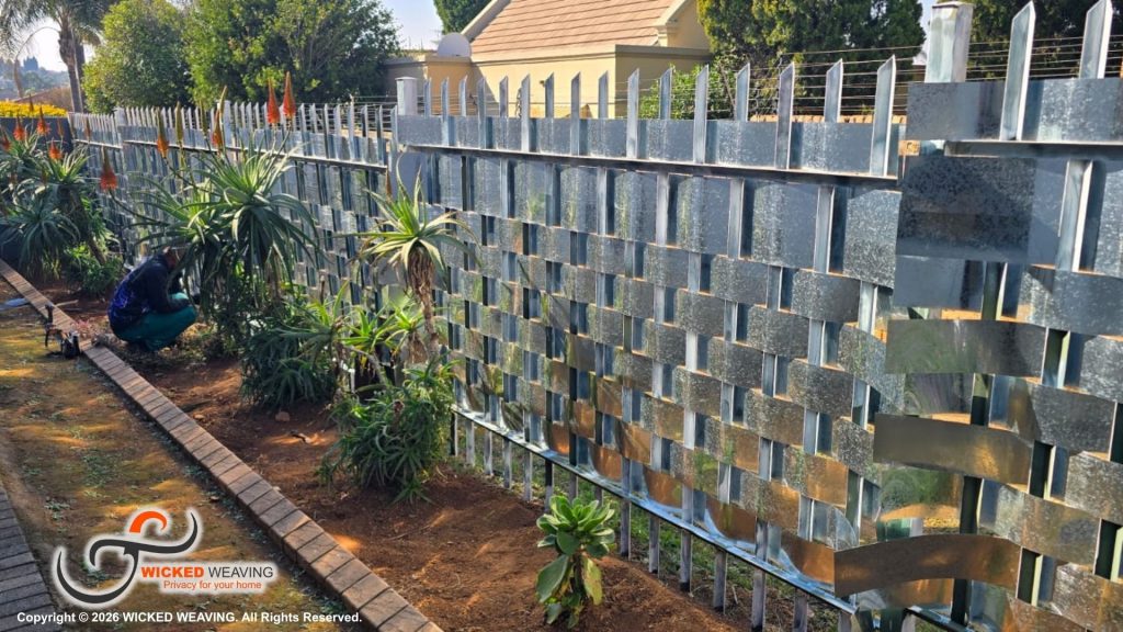 20m Charcoal Palisade Weaving in Alberton, Gauteng