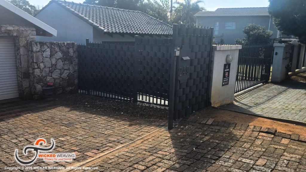 33m Charcoal Palisade Weaving in Berario, Johannesburg