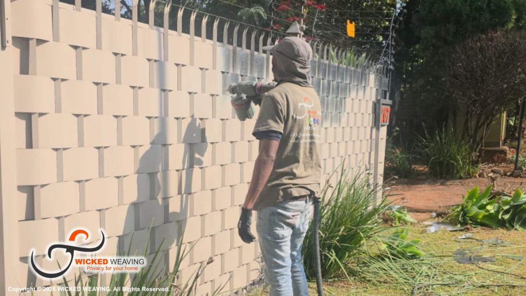 35m Sable Palisade Weaving and 26m Palisade Painting Completed in La Montagne, Pretoria