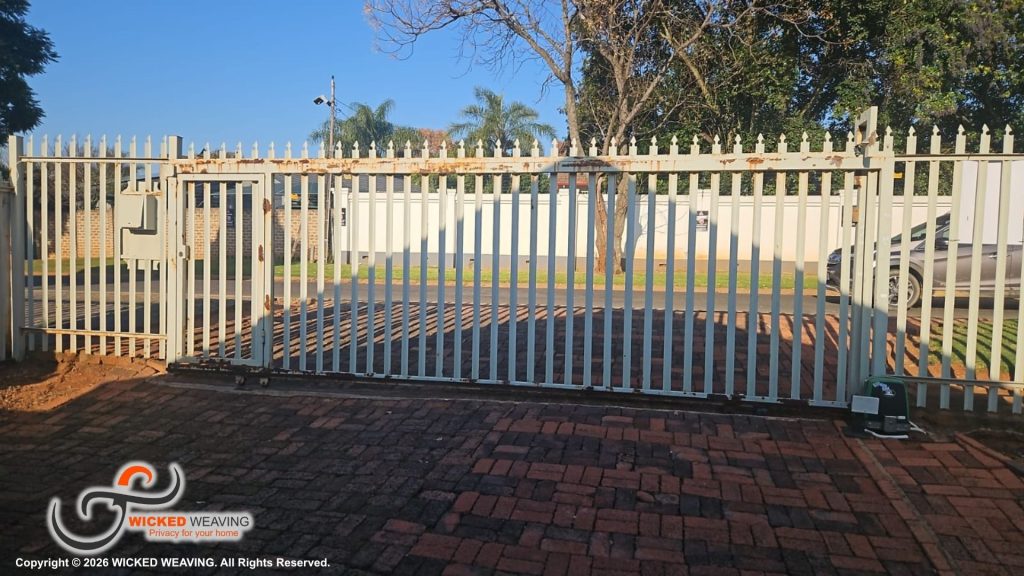 33m Charcoal Palisade Weaving in Berario, Johannesburg