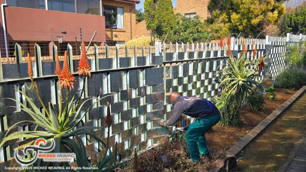 20m Charcoal Palisade Weaving in Alberton, Gauteng
