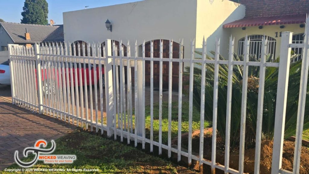 33,5m Chocolate Palisade Weaving Installation in Freeway Park, Boksburg