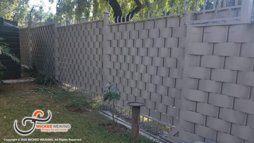 35m Sable Palisade Weaving and 26m Palisade Painting Completed in La Montagne, Pretoria