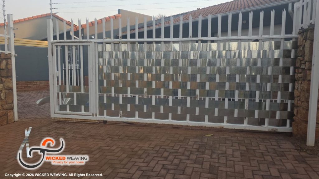 6m Charcoal Gate Weaving in Northcliff