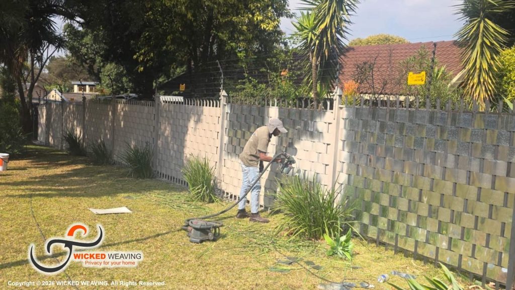 35m Sable Palisade Weaving and 26m Palisade Painting Completed in La Montagne, Pretoria
