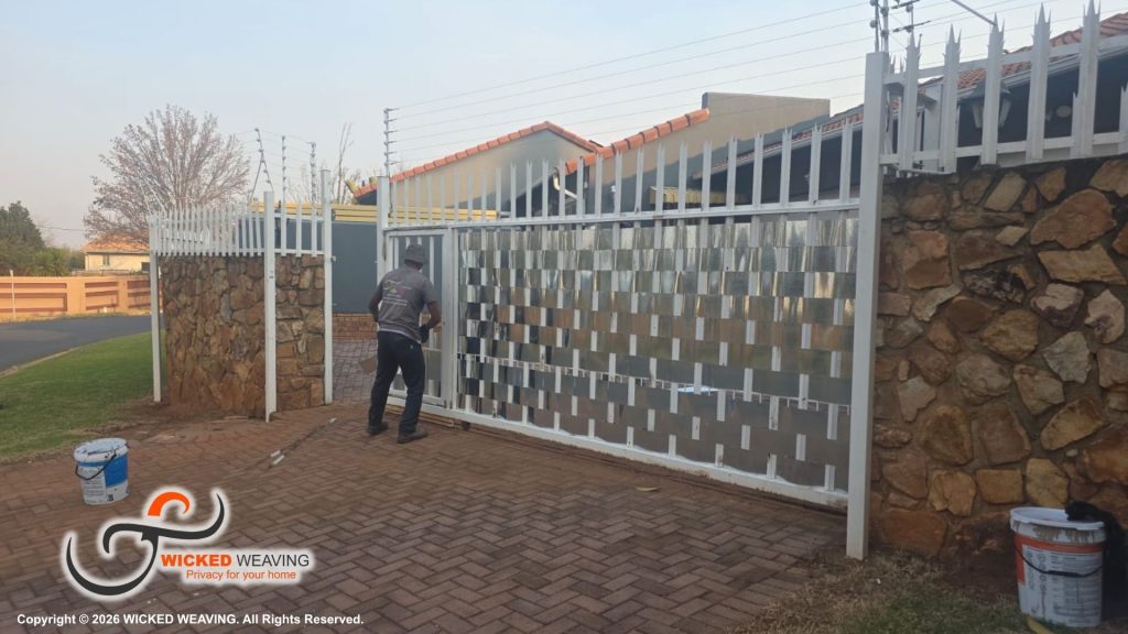 6m Charcoal Gate Weaving in Northcliff
