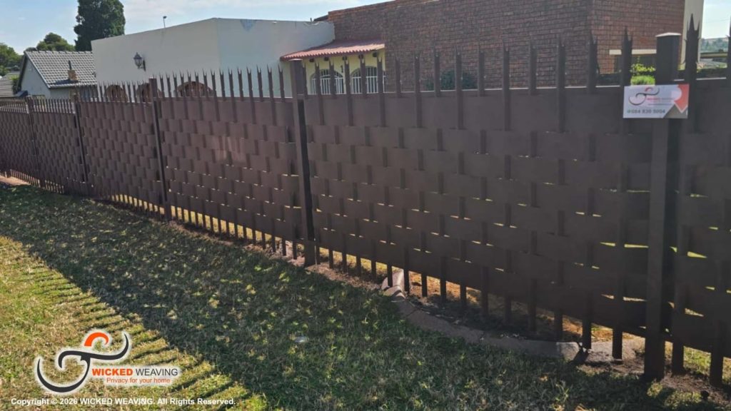 33,5m Chocolate Palisade Weaving Installation in Freeway Park, Boksburg