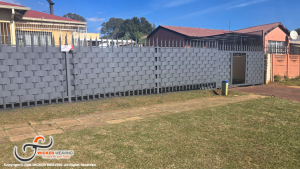 Slate Grey Palisade Weaving Installation in Wentworth Park, Krugersdorp (26m Project)