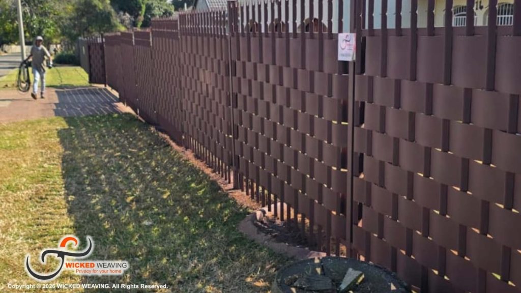 33,5m Chocolate Palisade Weaving Installation in Freeway Park, Boksburg