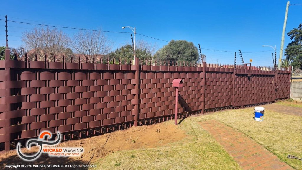 44m Chocolate Palisade Weaving in Springs