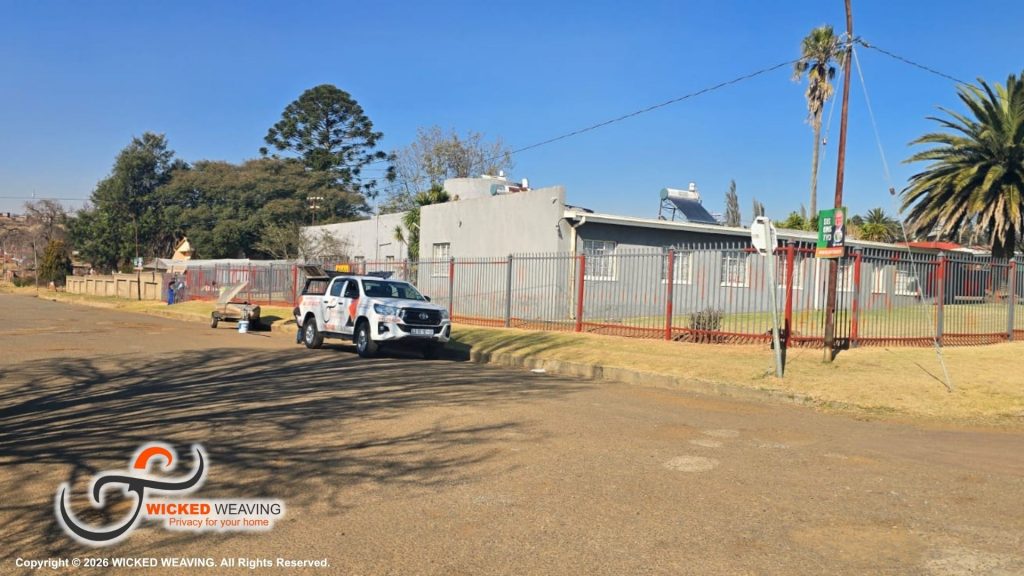 116m Black Palisade Weaving in Breyten, Mpumalanga