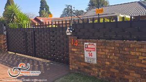 29m Charcoal Palisade Extensions with Weaving - Palisade Weaving Gauteng