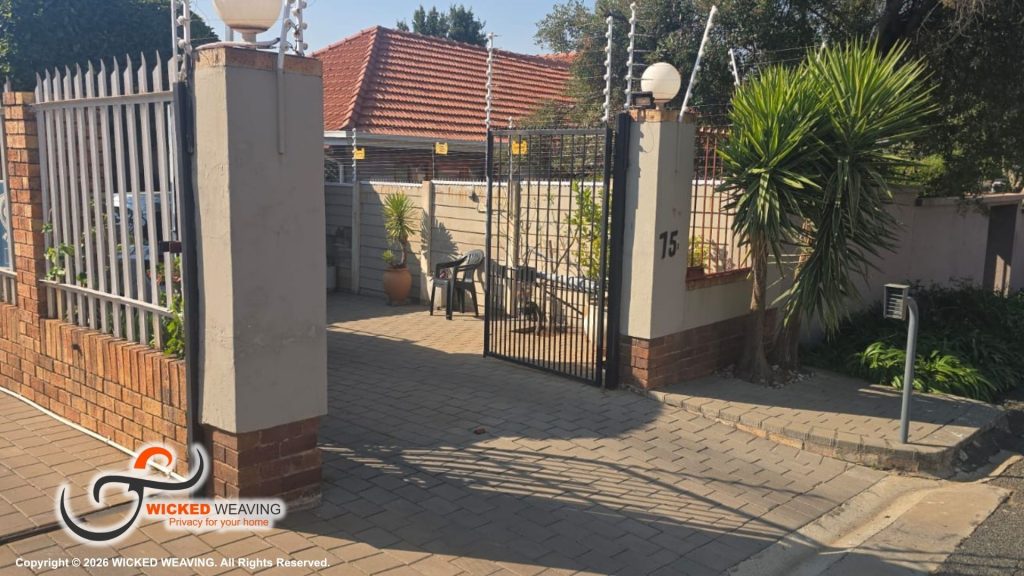 29m Bushveld Palisade Weaving