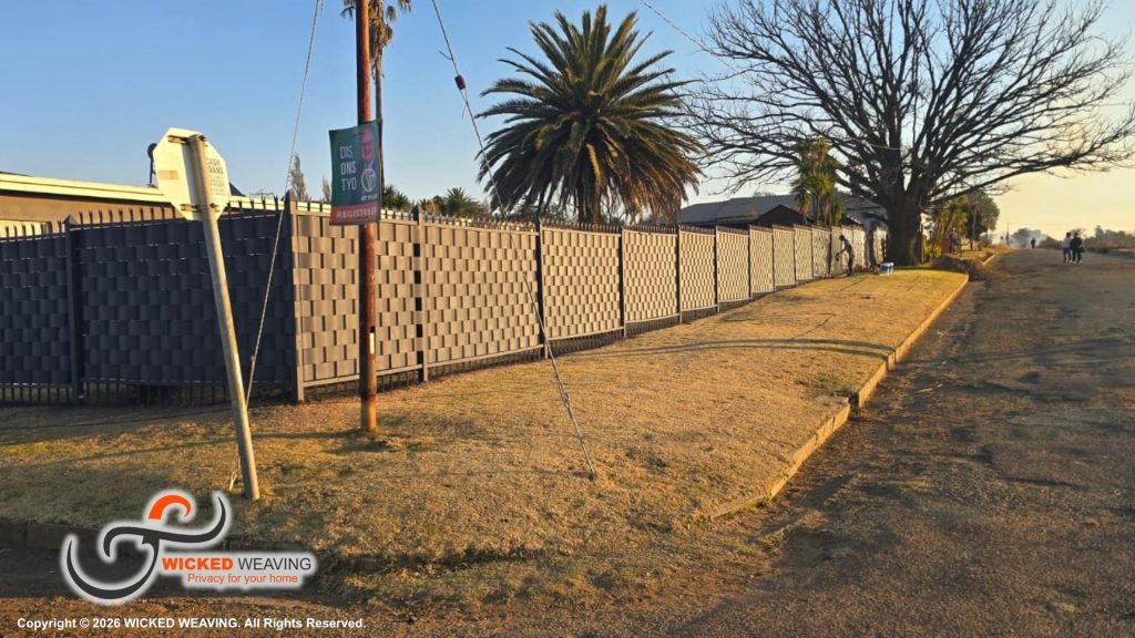 116m Black Palisade Weaving in Breyten, Mpumalanga