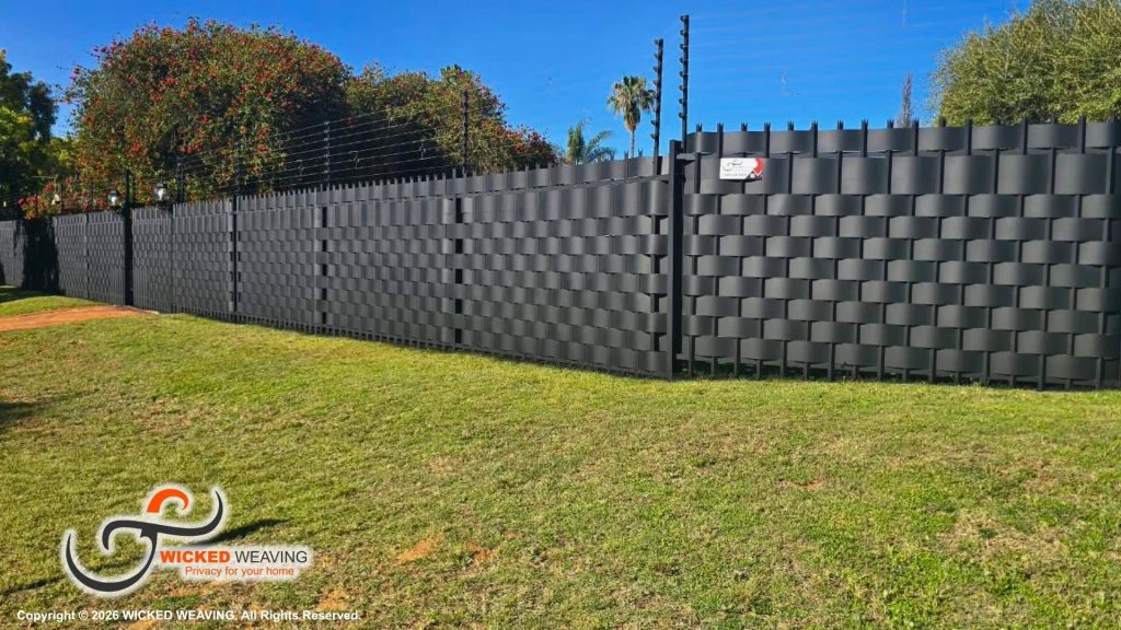 68m Charcoal Palisade Weaving